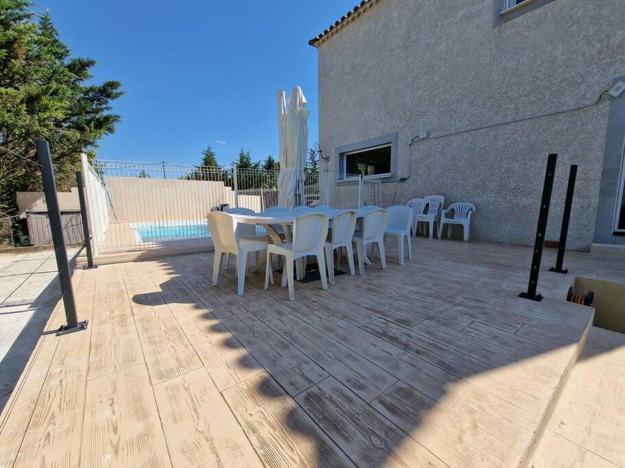 Villa Pour 10 Personnes Avec Piscine Et Jacuzzi 阿莱斯 外观 照片
